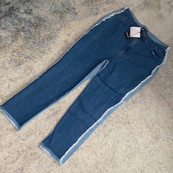 Two-Tone for One Distressed Denim Jeans - Picture 2 of 5